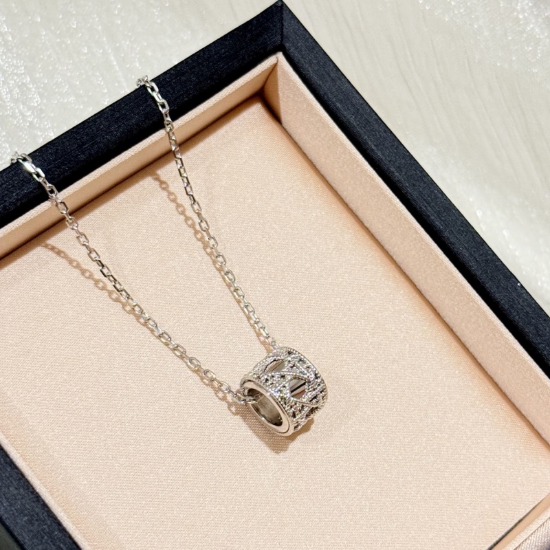 chr1st1an D10r necklaces